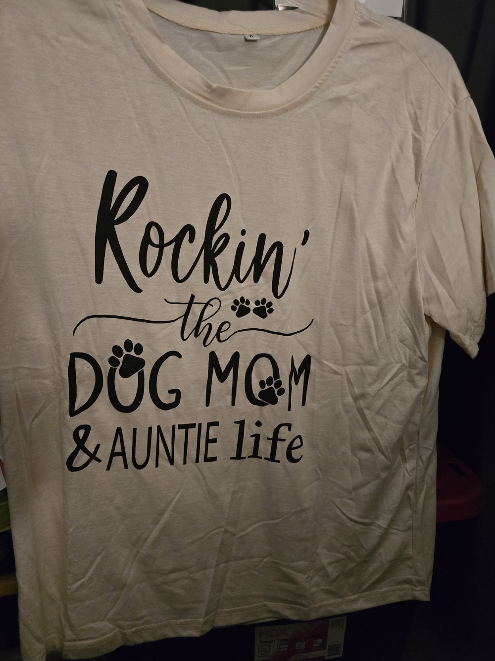 NWOT Dog Mom & Auntie Life T-Shirt - Cream with Black Print XL
